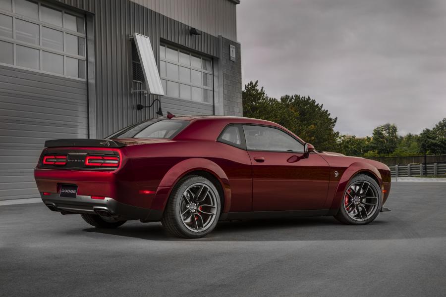  Dodge Challenger SRT Hellcat Widebody 2017 года  (фото 20 из 69)